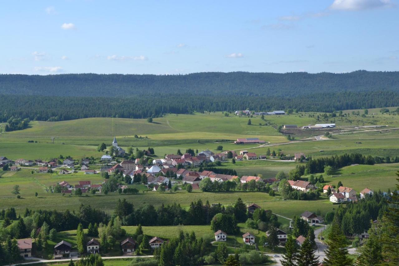 Hotel Auberge Du Grand Git La Chaux Neuve 外观 照片